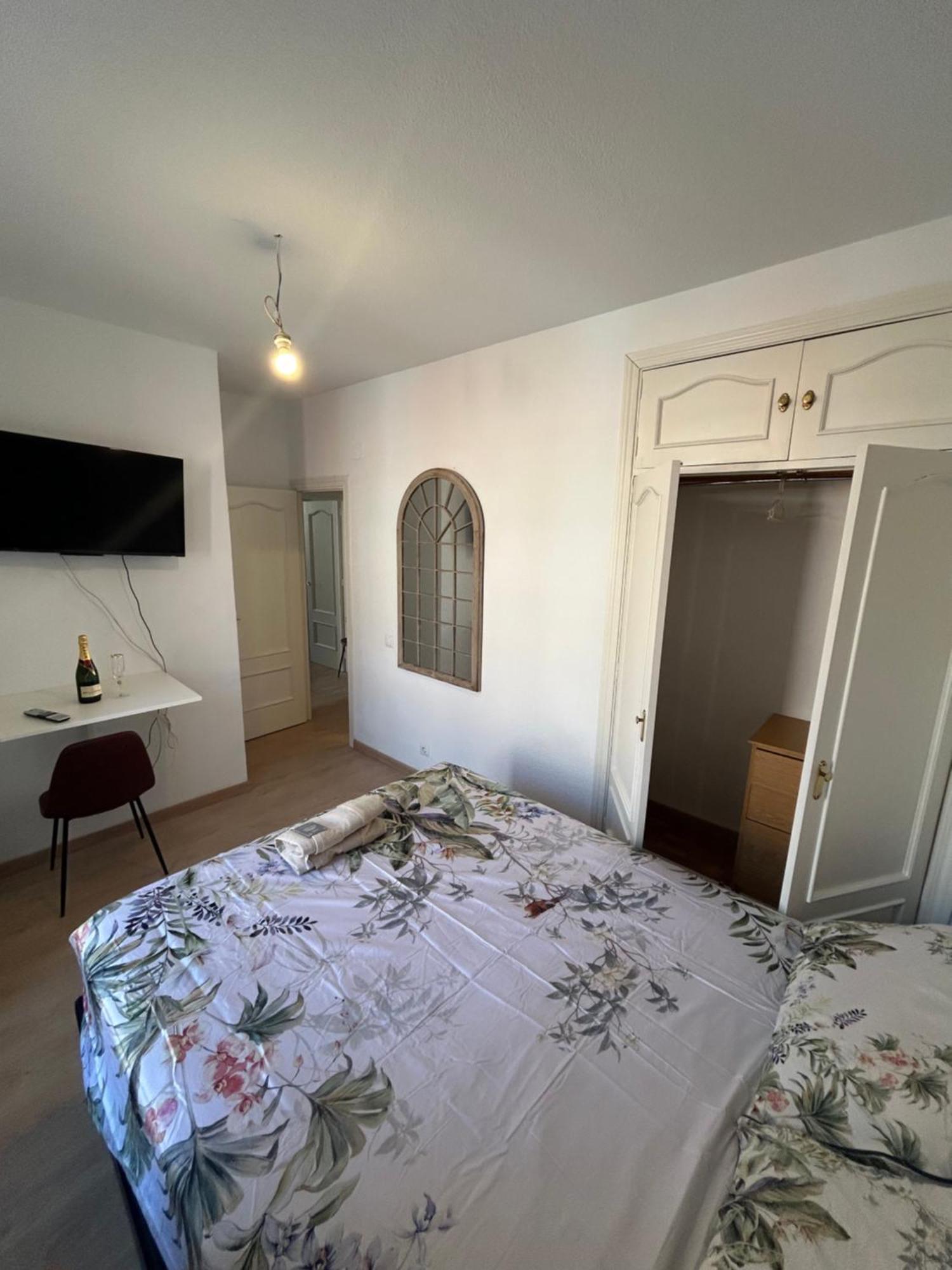 Room In Plaza Mayor Μαδρίτη Εξωτερικό φωτογραφία